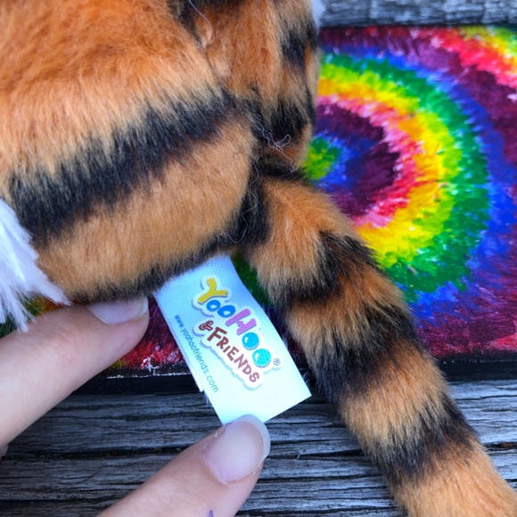 YooHoo & Friends mini round plushie Aurora World Valentines plush stuffed animal - Picture 3 of 9